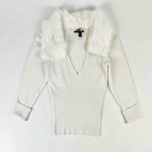Bebe Genuine Rabbit Fur Collar Cream Snow Ski Bunny Fitted V-Neck Sweater
